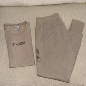 Gymshark Jogger and Shirt Set